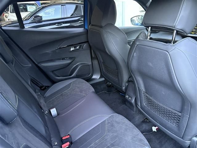 PEUGEOT 2008 2020 Image 31