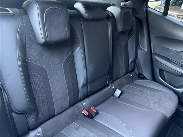 PEUGEOT 2008 2020 Image 31