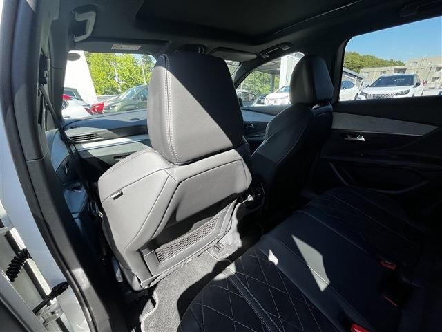 PEUGEOT 3008 2018 Image 31