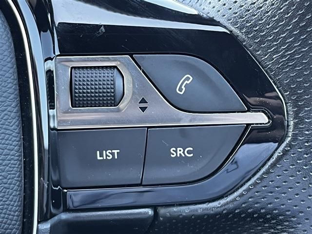 PEUGEOT 3008 2018 Image 31