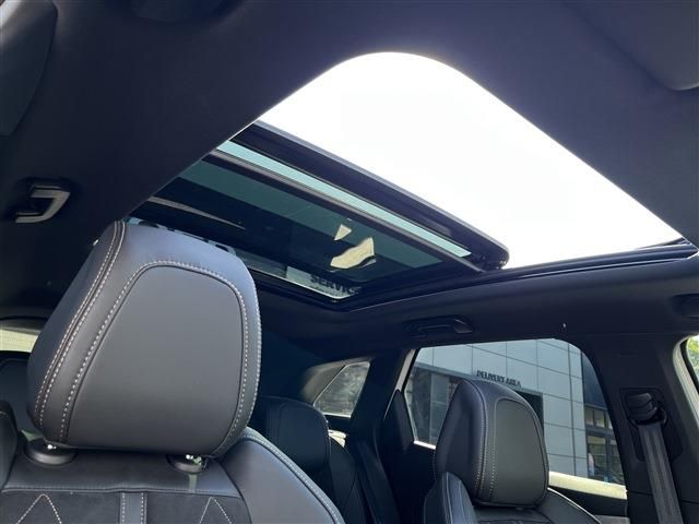 PEUGEOT 3008 2018 Image 31