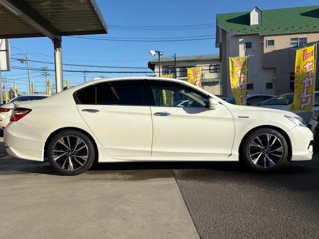 HONDA ACCORD HYBRID 2017 Image 31