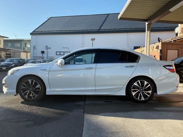 HONDA ACCORD HYBRID 2017 Image 31