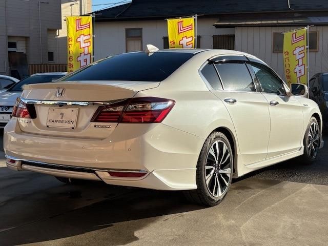 HONDA ACCORD HYBRID 2017 Image 31