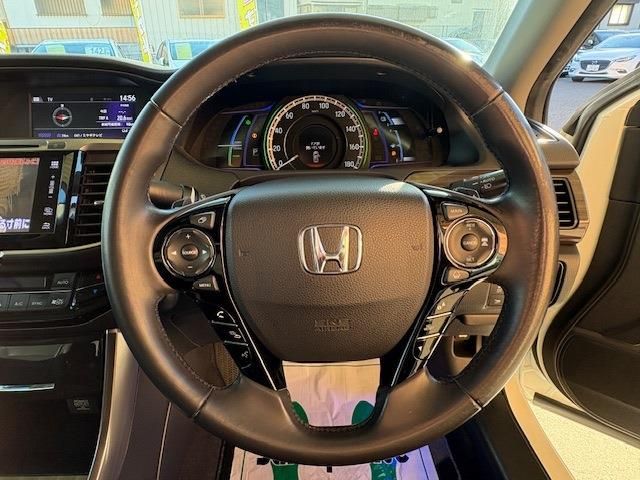 HONDA ACCORD HYBRID 2017 Image 31