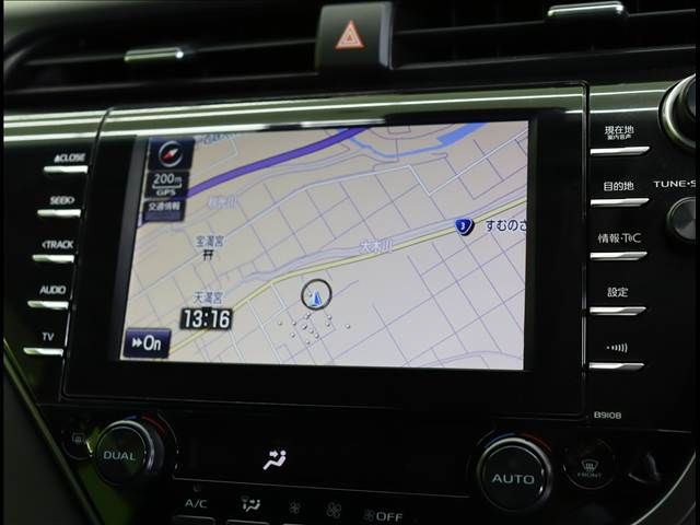 TOYOTA CAMRY HYBRID 2019 Image 31