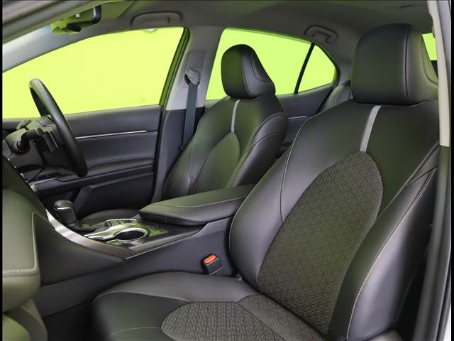 TOYOTA CAMRY HYBRID 2019 Image 31