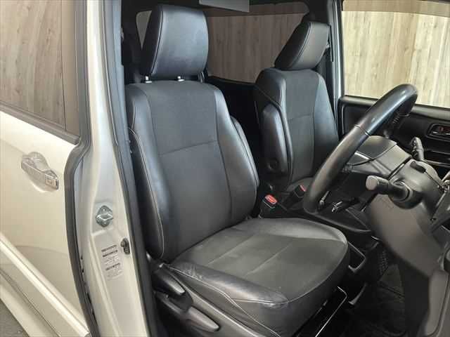 TOYOTA NOAH HYBRID 2018 Image 31