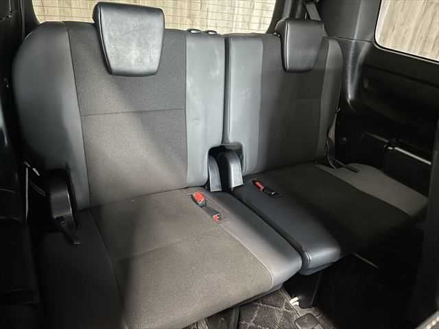 TOYOTA NOAH HYBRID 2018 Image 31