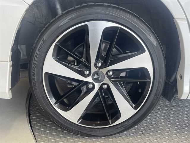 TOYOTA NOAH HYBRID 2018 Image 31