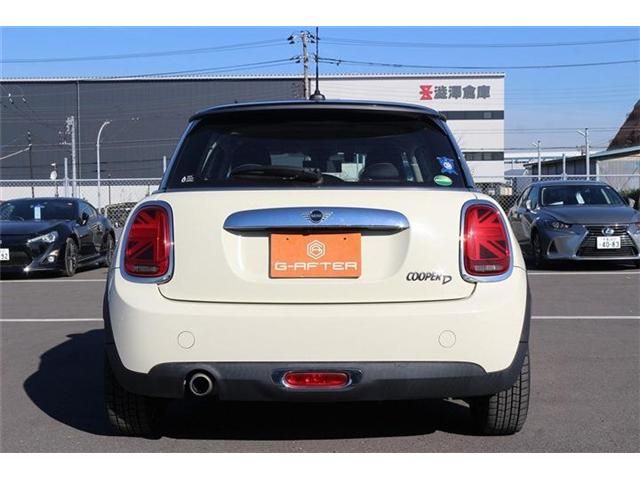 BMW MINI COOPER D 2018 Image 31