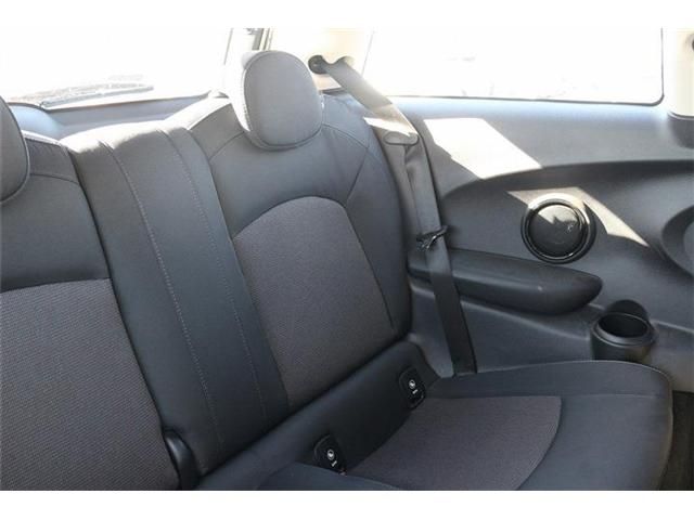 BMW MINI COOPER D 2018 Image 31