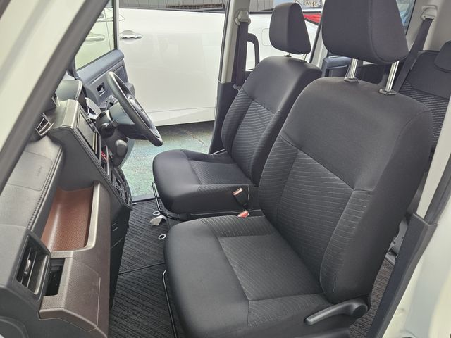 TOYOTA TANK 2017 Image 31