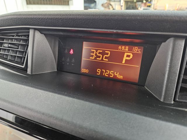 TOYOTA TANK 2017 Image 31