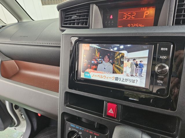 TOYOTA TANK 2017 Image 31