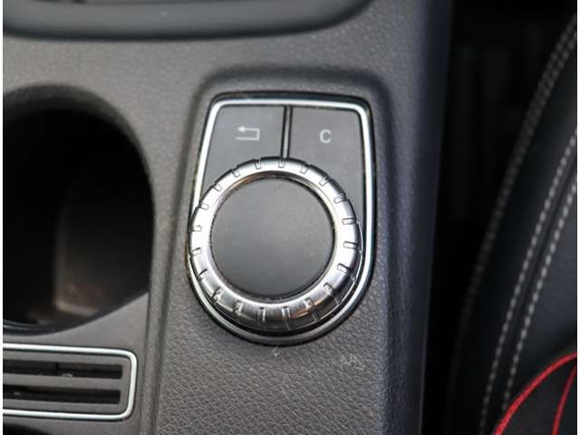 MERCEDES BENZ GLA CL 2015 Image 31