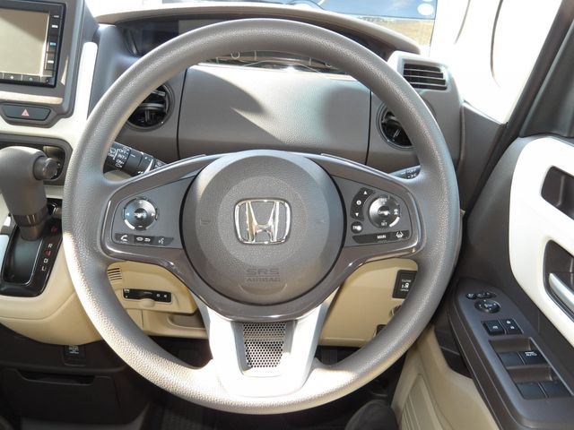 HONDA N BOX 2019 Image 31