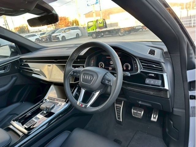 AUDI Q8 2024 Image 31