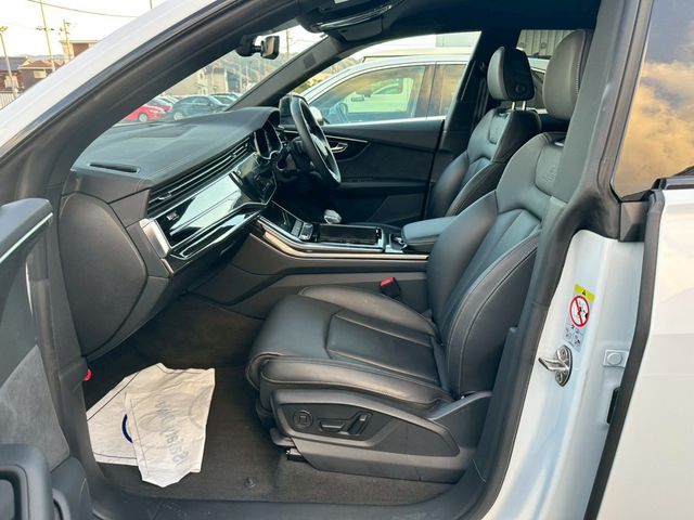 AUDI Q8 2024 Image 31