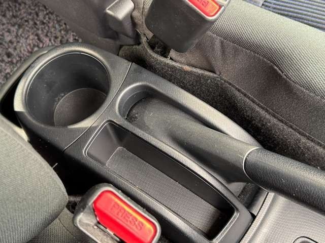 TOYOTA AQUA 2015 Image 31