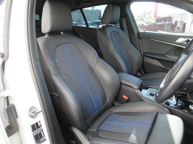 BMW 1SERIES 2022 Image 31