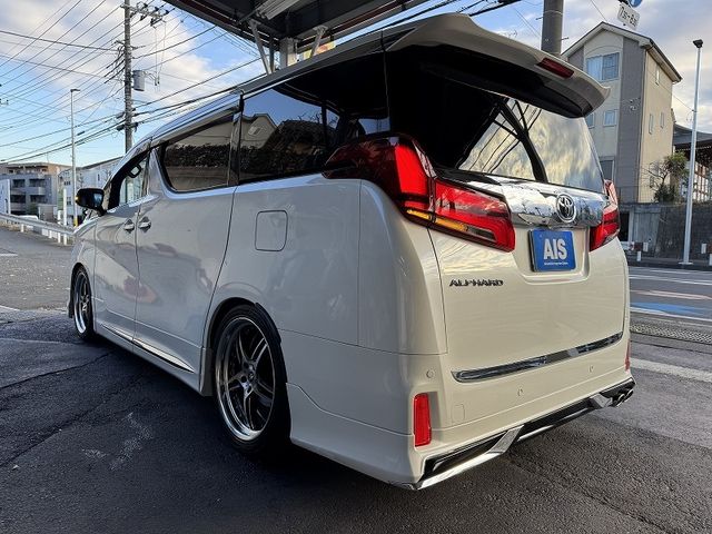 TOYOTA ALPHARD 2017 Image 31
