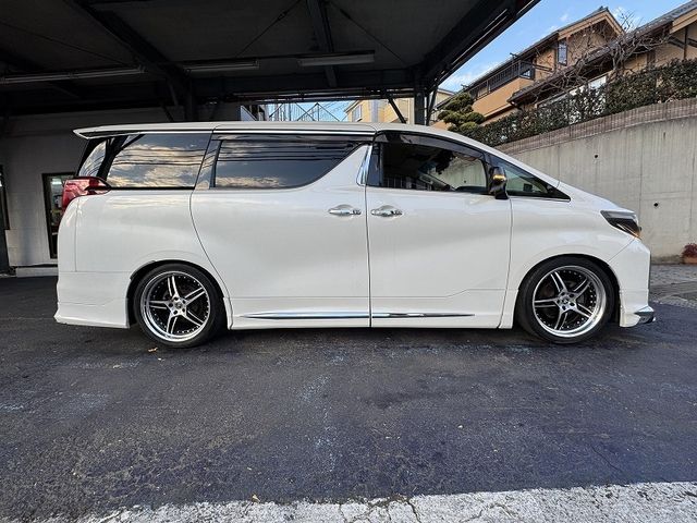TOYOTA ALPHARD 2017 Image 31