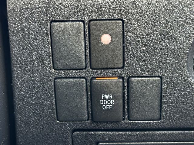 TOYOTA ALPHARD 2017 Image 31