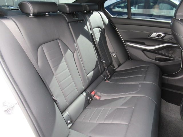 BMW 3SERIES SEDAN 2023 Image 31