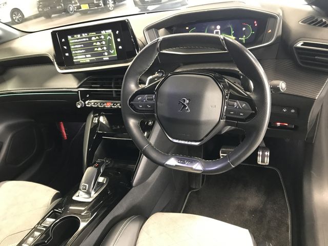 PEUGEOT 208 2021 Image 31