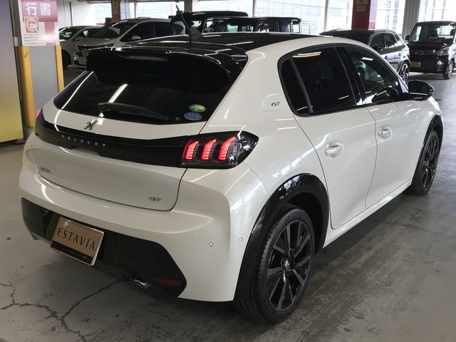 PEUGEOT 208 2021 Image 31