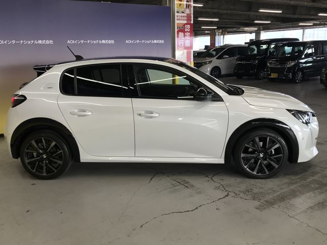 PEUGEOT 208 2021 Image 31