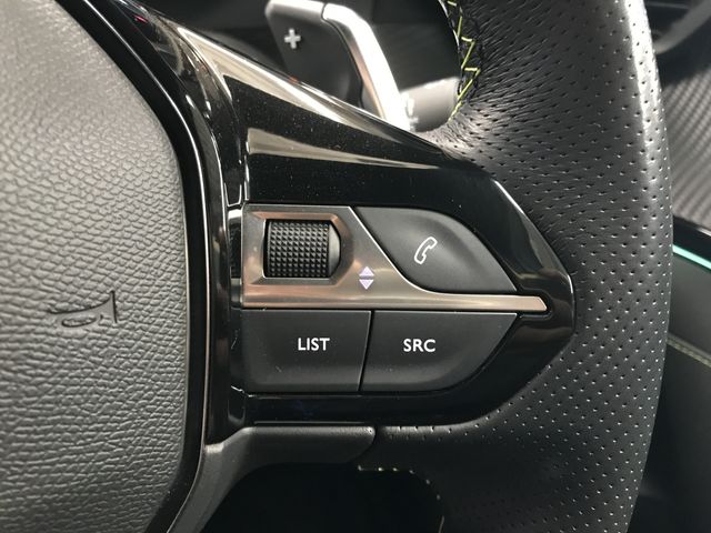 PEUGEOT 208 2021 Image 31