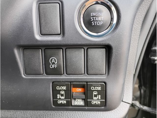 TOYOTA VOXY 2016 Image 31