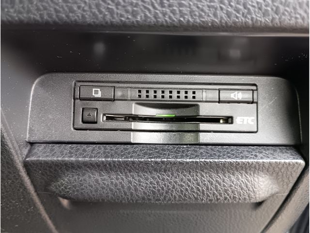 TOYOTA VOXY 2016 Image 31