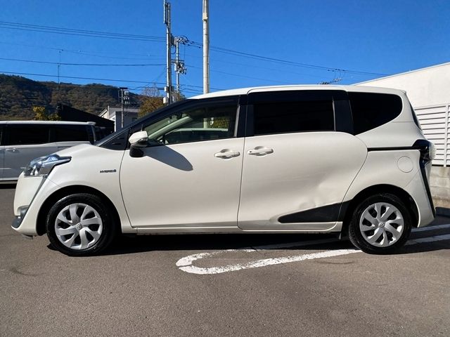 TOYOTA SIENTA HYBRID 2015 Image 31