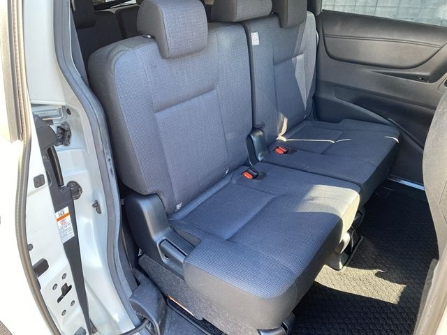 TOYOTA SIENTA HYBRID 2015 Image 31