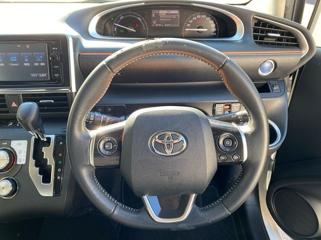 TOYOTA SIENTA HYBRID 2015 Image 31