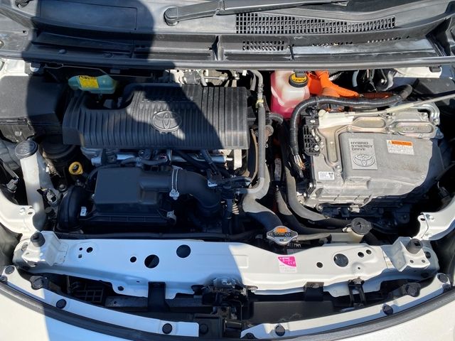 TOYOTA SIENTA HYBRID 2015 Image 31