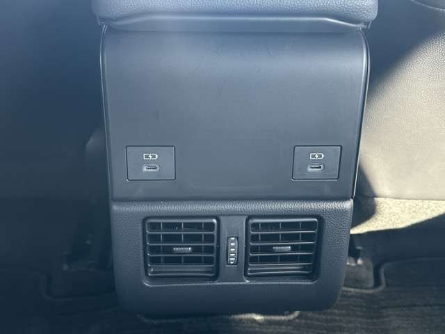 TOYOTA BZ4X 2022 Image 31