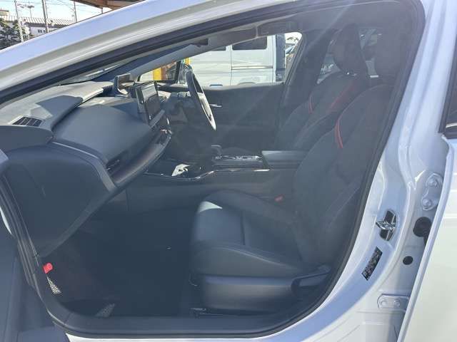 TOYOTA PRIUS 4WD 2024 Image 31