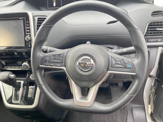 NISSAN SERENA  S-HYBRID 2017 Image 31