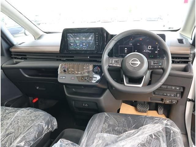 NISSAN SERENA  WG 2025 Image 31