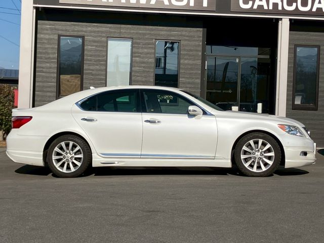 TOYOTA LEXUS LS460 2010 Image 31