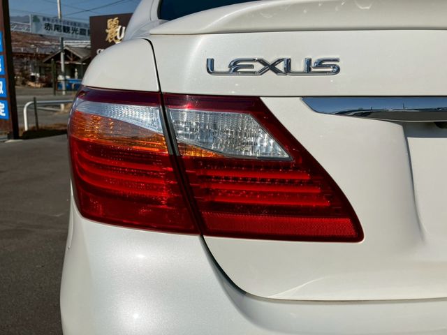 TOYOTA LEXUS LS460 2010 Image 31