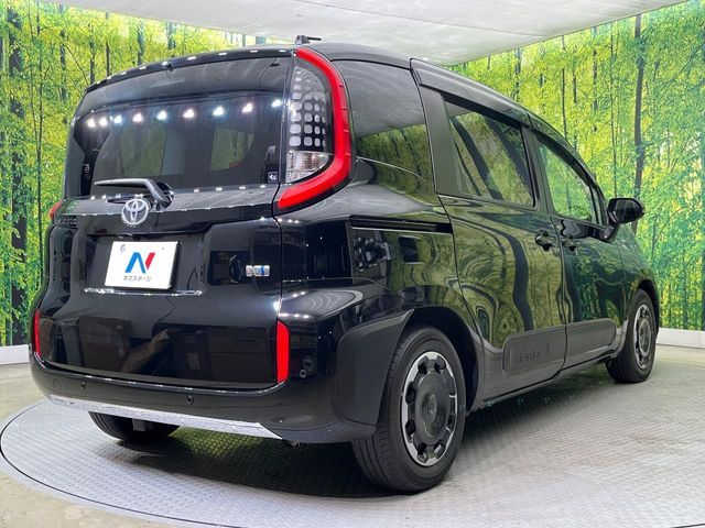 TOYOTA SIENTA HYBRID 2023 Image 31