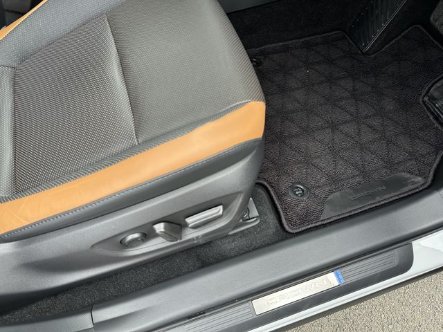 TOYOTA CROWN CROSSOVER 2024 Image 31