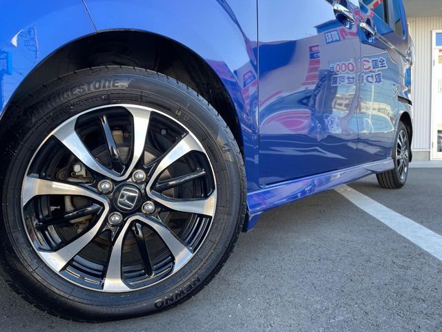 HONDA N BOX CUSTOM 2017 Image 31