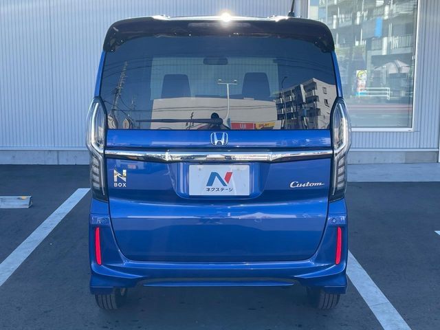 HONDA N BOX CUSTOM 2017 Image 31