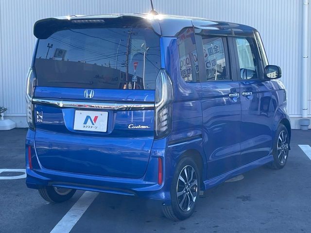 HONDA N BOX CUSTOM 2017 Image 31
